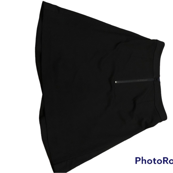 NWOT PINK TARTAN SKIRT - Picture 2 of 5